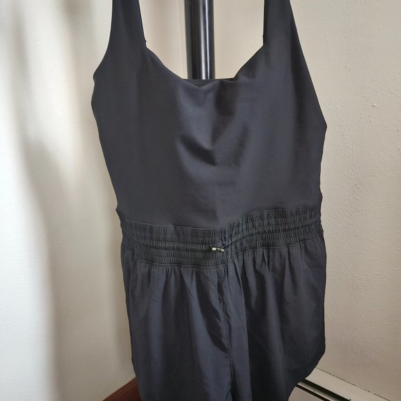 YPB/Abercrombie Other - Abercrombie YPB sculptLUX Hybrid Flyaway Onesie